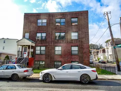 105 George St #1, Boston, MA 02119
