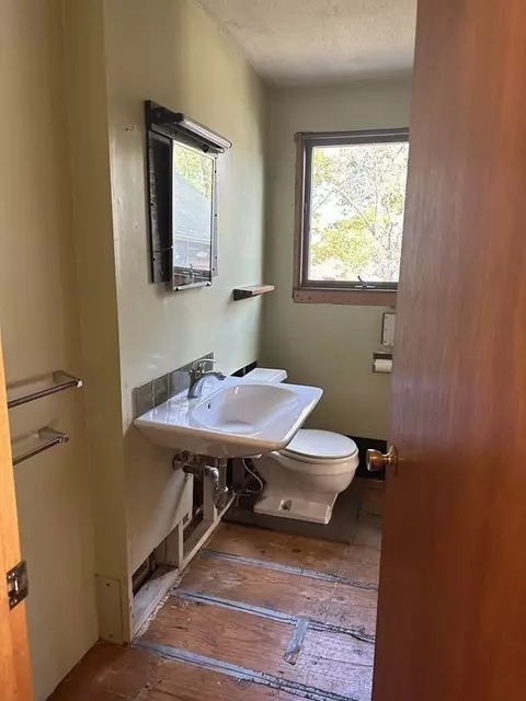140 High St, Danvers, MA 01923 photo 14