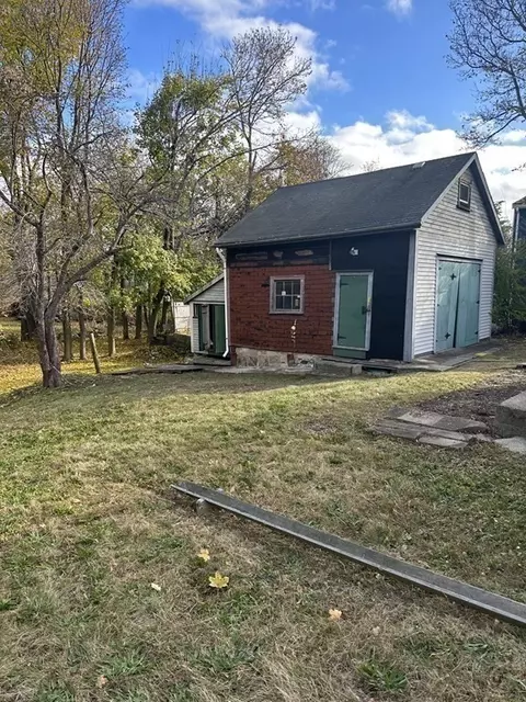 140 High St, Danvers, MA 01923 photo 5