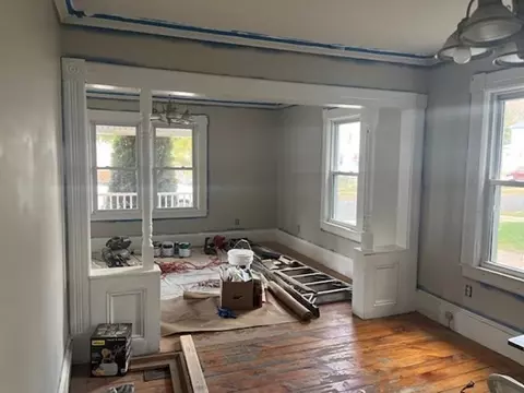 19 Bevier St, Springfield, MA 01107 photo 2