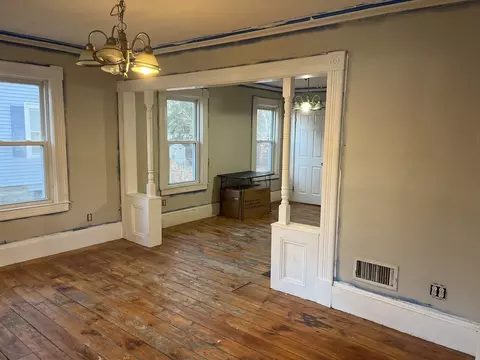 19 Bevier St, Springfield, MA 01107 photo 7