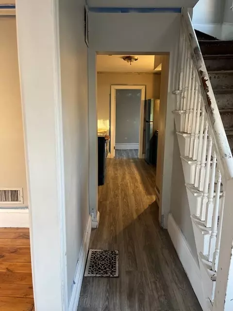 19 Bevier St, Springfield, MA 01107 photo 6