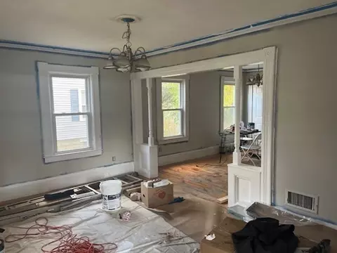 19 Bevier St, Springfield, MA 01107 photo 3