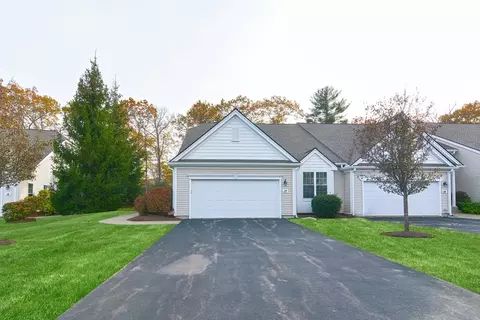17 Linkside Ct #17, Northbridge, MA 01534