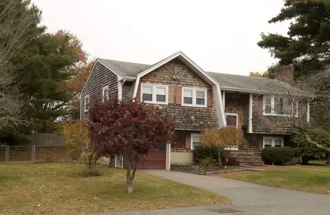 48 Carlisle St, Brockton, MA 02302