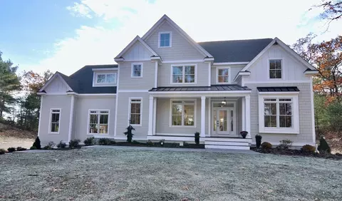 729 Summer St, Franklin, MA 02038