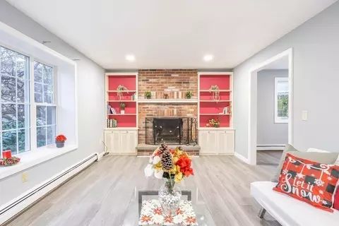 30 Hulbert Rd, Worcester, MA 01603 photo 8