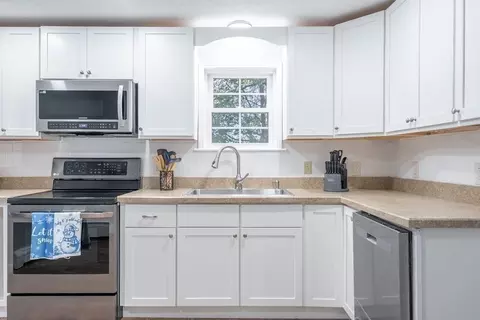 30 Hulbert Rd, Worcester, MA 01603 photo 17