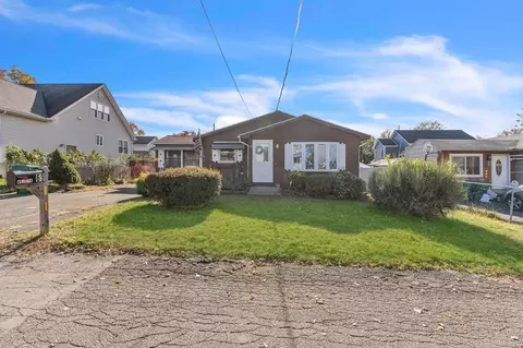 69 Polaski Ave, Chicopee, MA 01013 photo 2