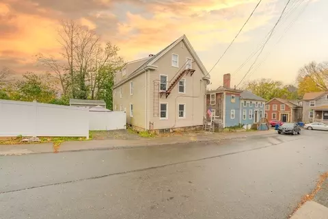 114 S 7th St, New Bedford, MA 02740