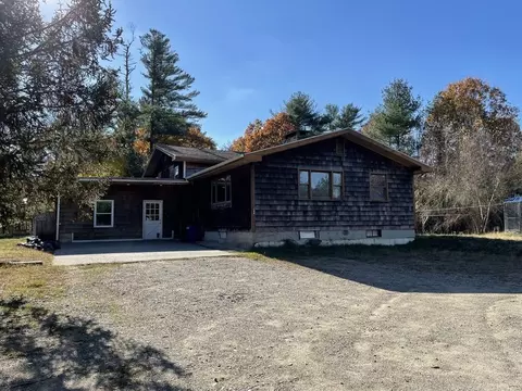 129 County Rd, Freetown, MA 02717
