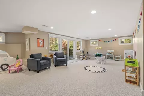33 Centre St, Dover, MA 02030 photo 25