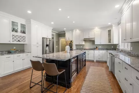 33 Centre St, Dover, MA 02030 photo 5