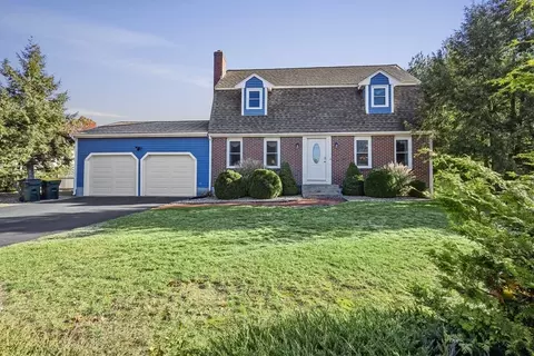 4 Teris Way, Franklin, MA 02038