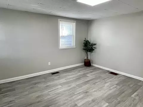 540 Armory St, Springfield, MA 01104 photo 10