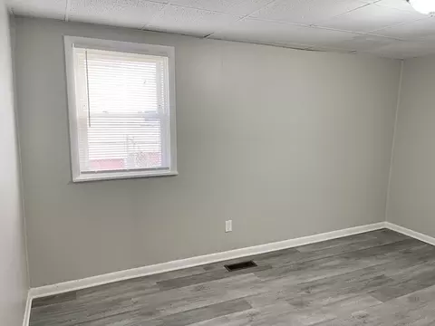 540 Armory St, Springfield, MA 01104 photo 15