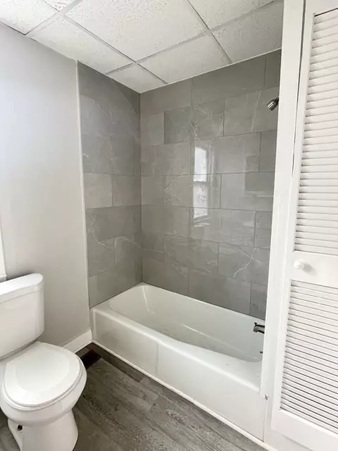 540 Armory St, Springfield, MA 01104 photo 11