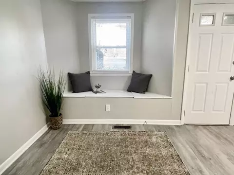 540 Armory St, Springfield, MA 01104 photo 8
