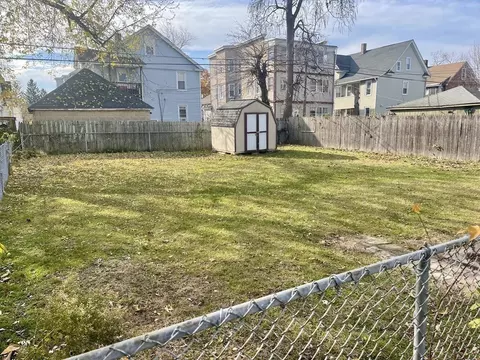 540 Armory St, Springfield, MA 01104 photo 20
