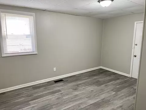 540 Armory St, Springfield, MA 01104 photo 14