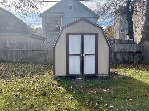540 Armory St, Springfield, MA 01104 photo 21