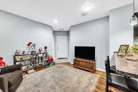 74-76 Clantoy St, Springfield, MA 01104 photo 10