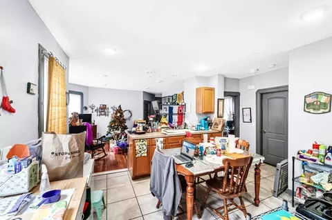 74-76 Clantoy St, Springfield, MA 01104 photo 21