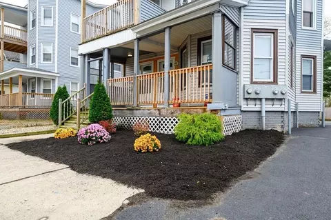 74-76 Clantoy St, Springfield, MA 01104 photo 3