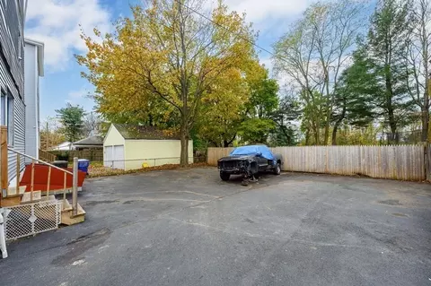 74-76 Clantoy St, Springfield, MA 01104 photo 32