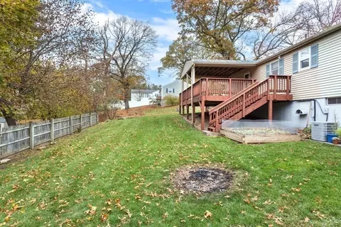 8 Rolling Ridge Rd, Franklin, MA 02038 photo 2