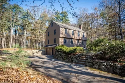 89 Ipswich Rd, Boxford, MA 01921