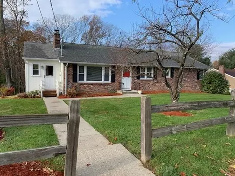 78 Howe Ave, Shrewsbury, MA 01545