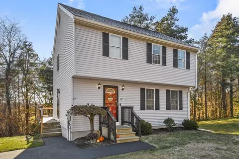 29 Bishop Rd, Fitchburg, MA 01420