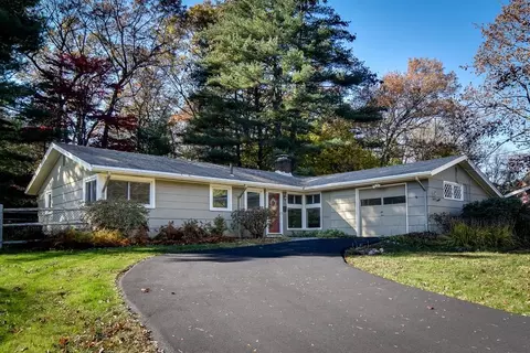13 Ashmont Dr, Framingham, MA 01701