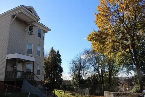 8 Ingalls St, Worcester, MA 01604 photo 3