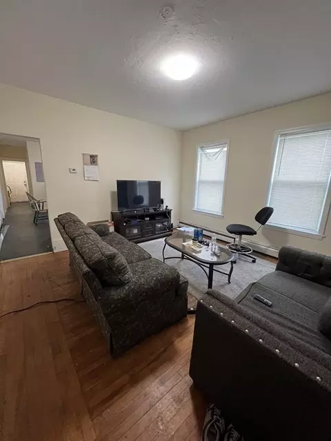 8 Ingalls St, Worcester, MA 01604 photo 6