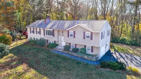 77 Village Dr, Dracut, MA 01826