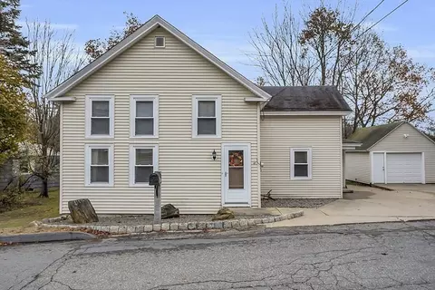 21 River Rd, Templeton, MA 01468