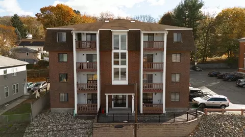 920 Southbridge St #12, Worcester, MA 01610