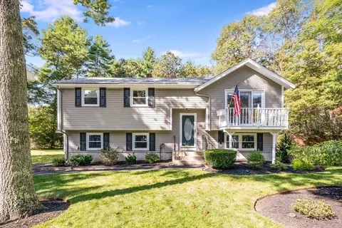 218 Titicut Rd, Raynham, MA 02767