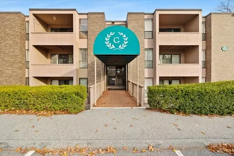 62 Shrewsbury Green Dr #J, Shrewsbury, MA 01545