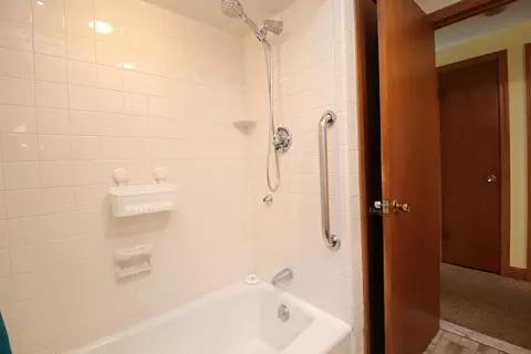 18 Pearl Rd, Saugus, MA 01906 photo 14