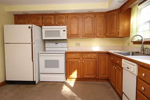 18 Pearl Rd, Saugus, MA 01906 photo 3