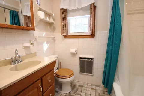 18 Pearl Rd, Saugus, MA 01906 photo 12