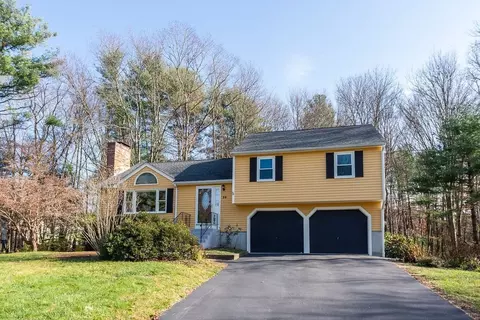 26 Rama St, Taunton, MA 02780