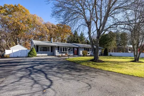 159 Burnside Dr, Swansea, MA 02777