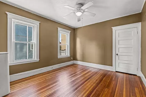 35 Pleasant St, Everett, MA 02149 photo 13