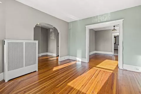 35 Pleasant St, Everett, MA 02149 photo 3