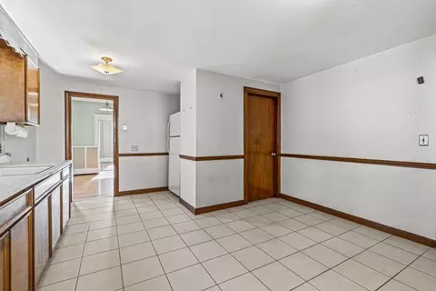35 Pleasant St, Everett, MA 02149 photo 9