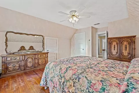 35 Pleasant St, Everett, MA 02149 photo 27